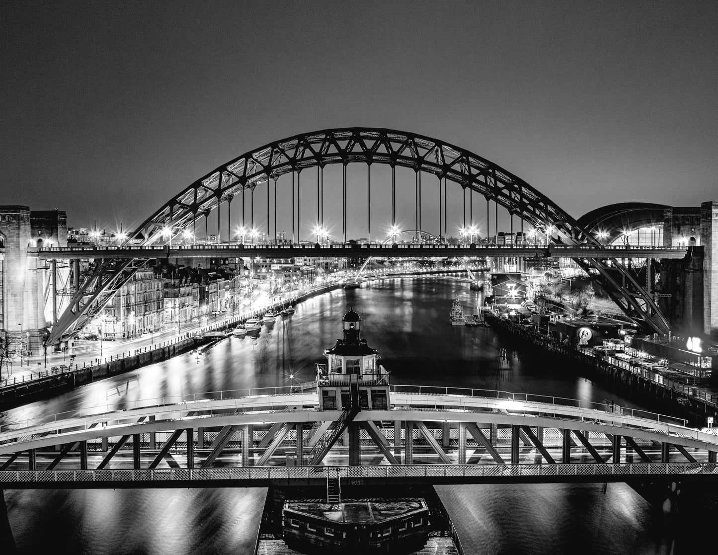 #031 Newcastle upon Tyne bridges at night
